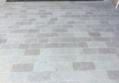 Taj Grey Tumbled Cobbles